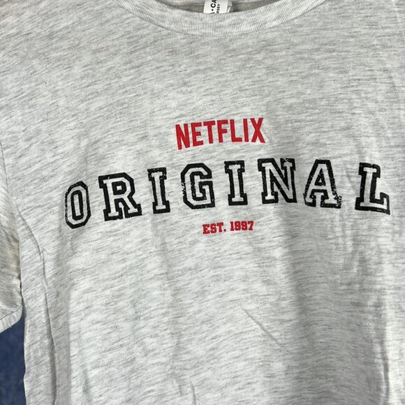 Netflix Stranger Things Hellfire Club T-Shirt + 2 Netflix Tee's - Picture 10 of 13